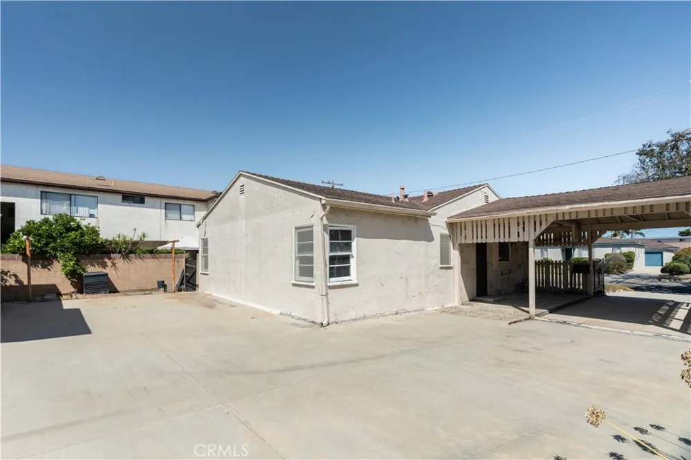16023 S Manhattan Place Gardena, CA 90247