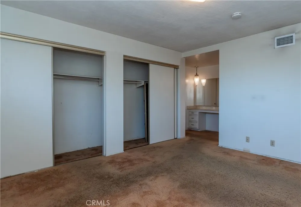 16023 S Manhattan Place Gardena, CA 90247