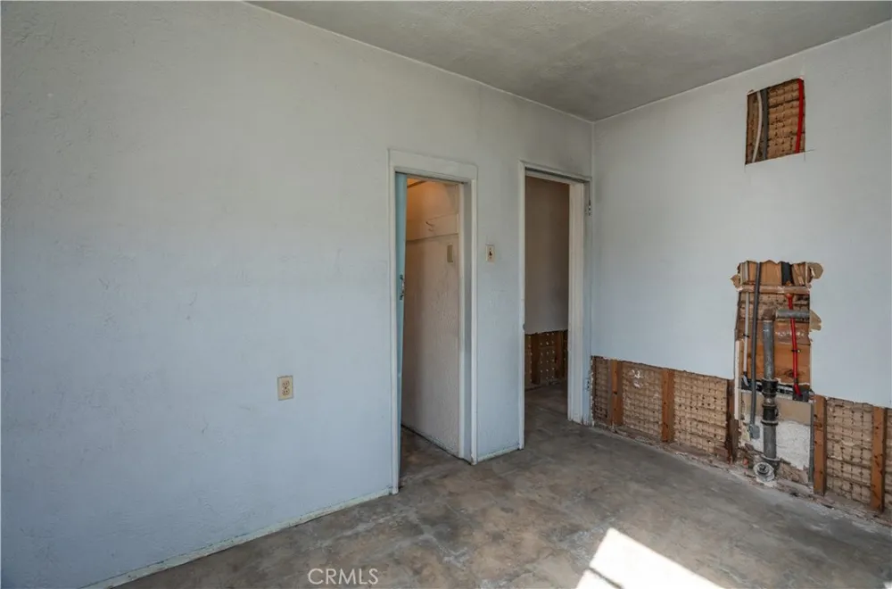 16023 S Manhattan Place Gardena, CA 90247