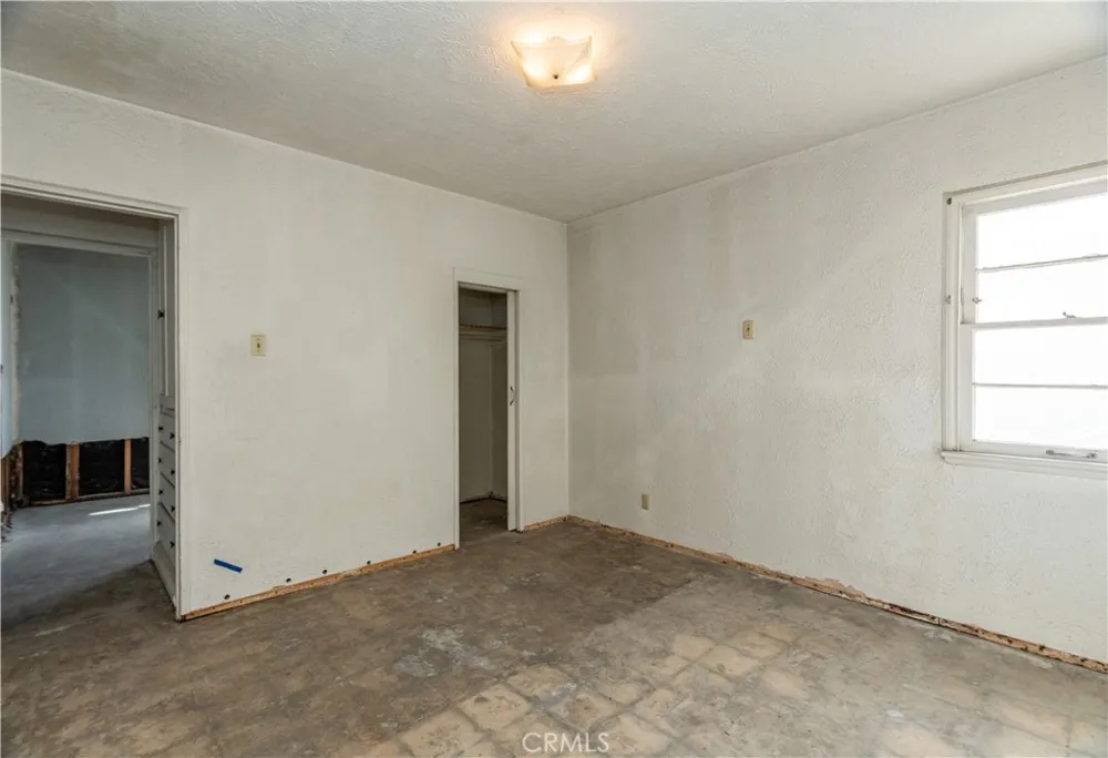 16023 S Manhattan Place Gardena, CA 90247