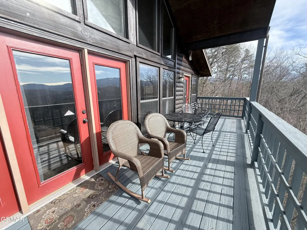 3767 Old Mountain Raod Road Sevierville, TN 37876