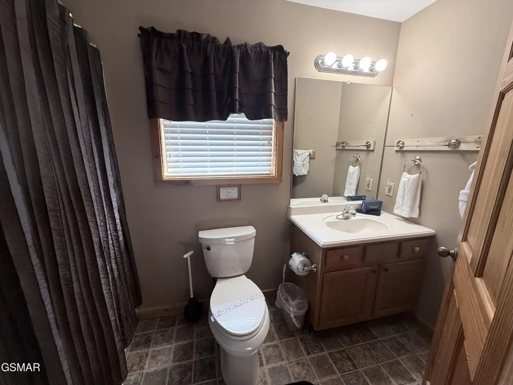 3767 Old Mountain Raod Road Sevierville, TN 37876