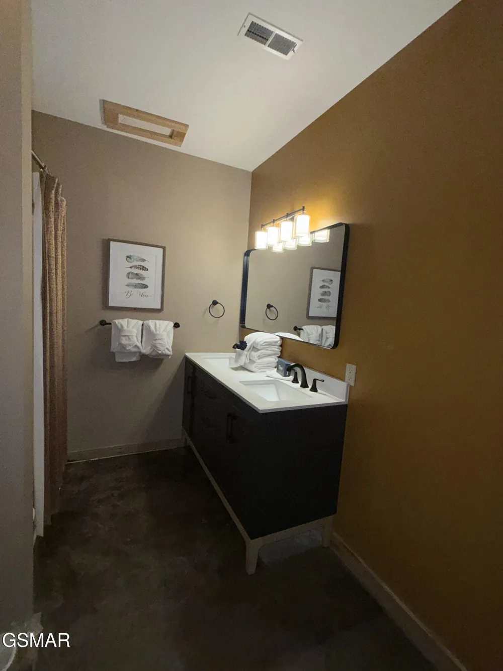 3767 Old Mountain Raod Road Sevierville, TN 37876
