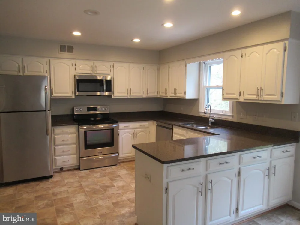 7334 MALLORY LANE Kingstowne, VA 22315