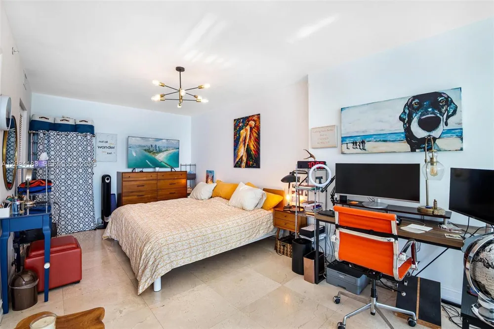 665 NE 25th St #403 Miami, FL 33137