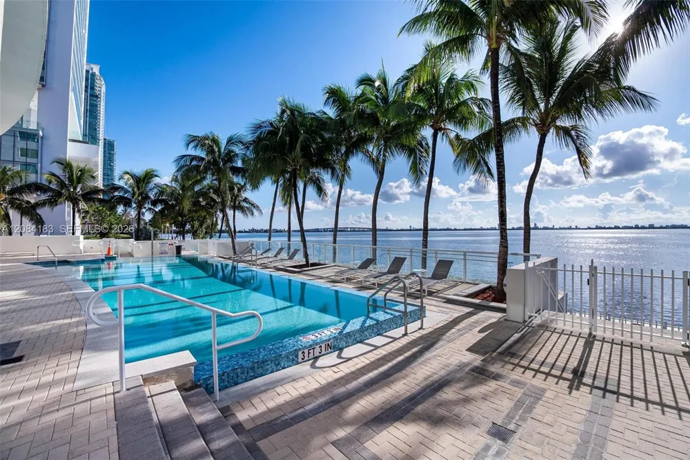 665 NE 25th St #403 Miami, FL 33137
