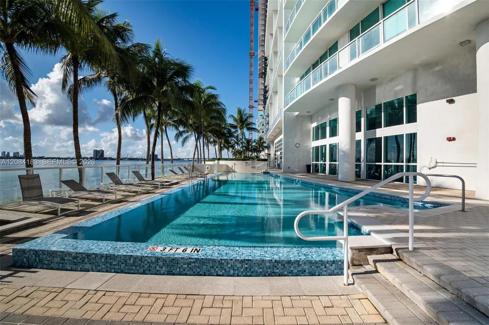 665 NE 25th St #403 Miami, FL 33137