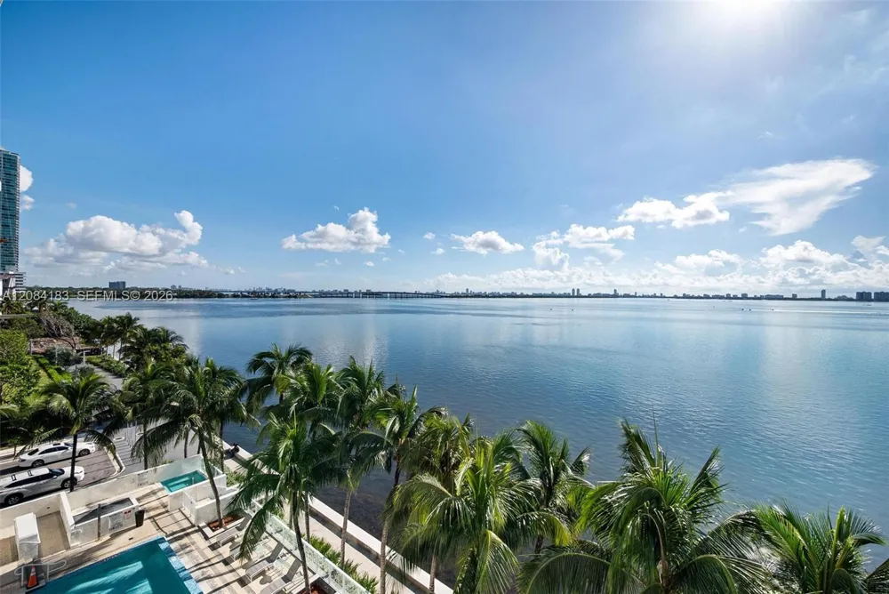 665 NE 25th St #403 Miami, FL 33137