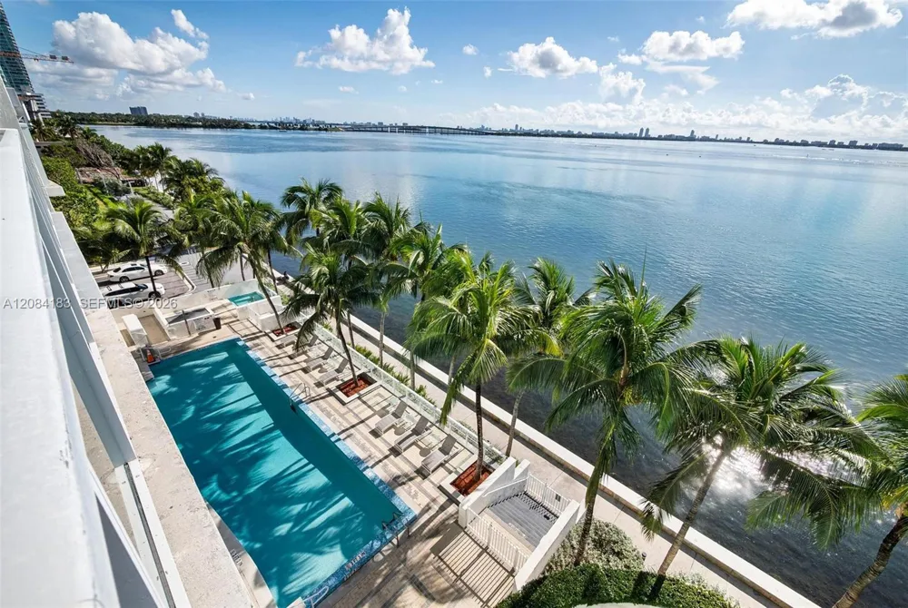 665 NE 25th St #403 Miami, FL 33137