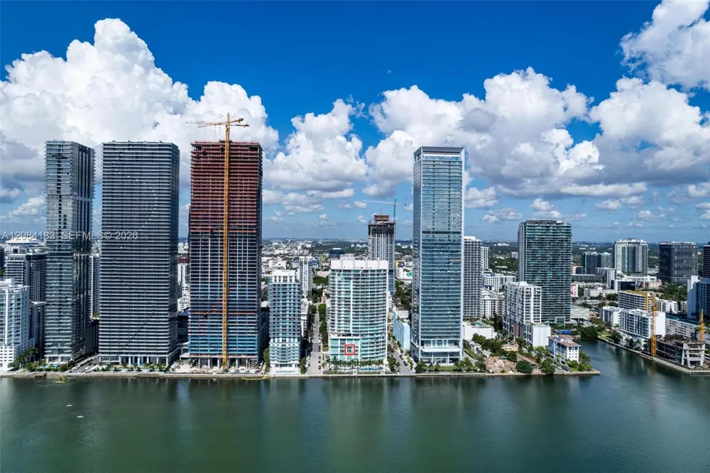 665 NE 25th St #403 Miami, FL 33137