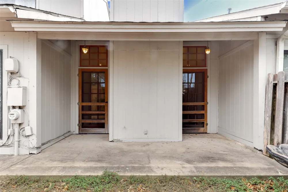 8120 Meandering Way Austin, TX 78759