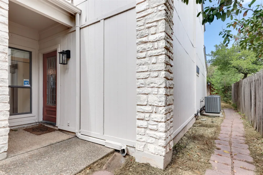 8120 Meandering Way Austin, TX 78759