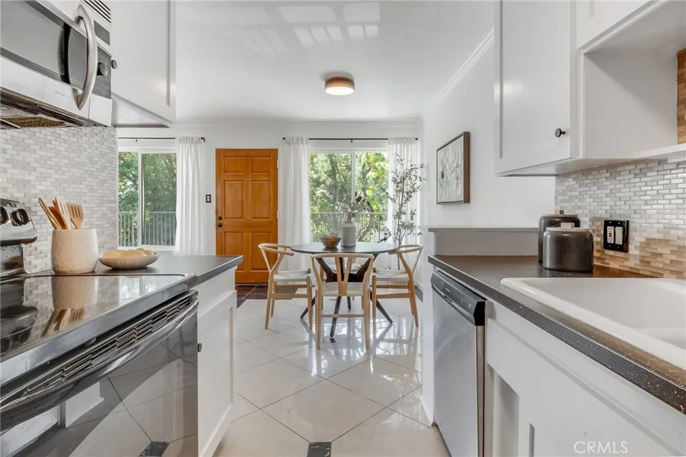 801 E 1st Street #111 Long Beach, CA 90802