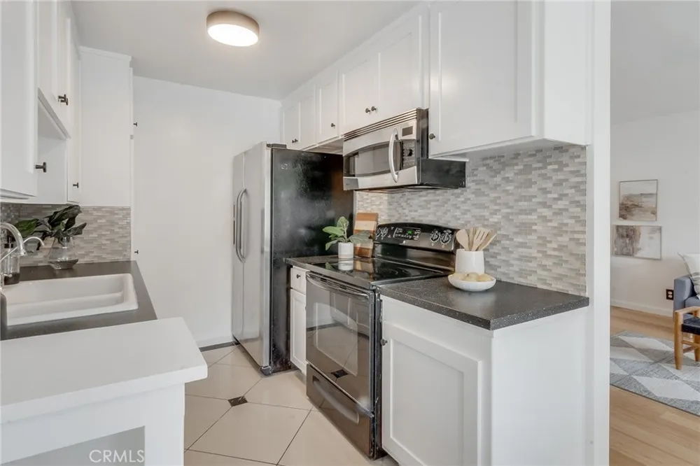 801 E 1st Street #111 Long Beach, CA 90802