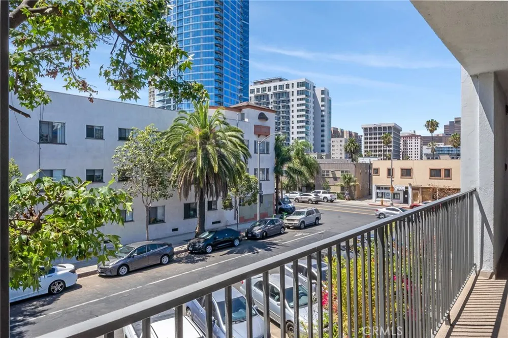 801 E 1st Street #111 Long Beach, CA 90802