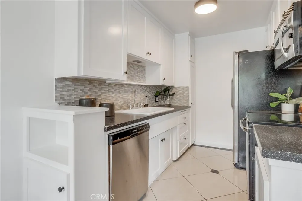 801 E 1st Street #111 Long Beach, CA 90802