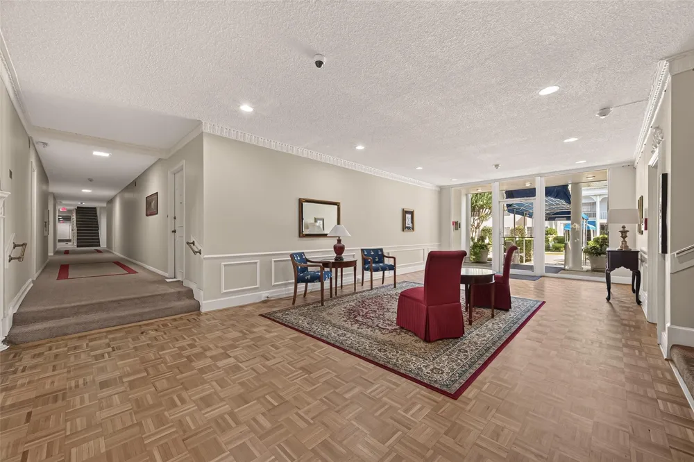 2701 Bellefontaine Street #B4 Houston, TX 77025