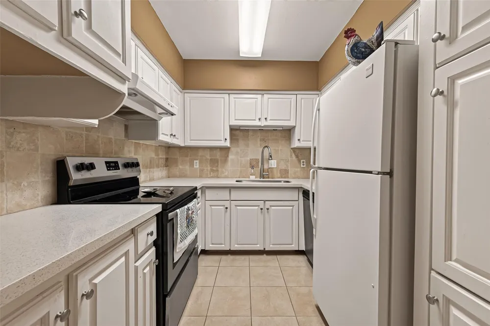 2701 Bellefontaine Street #B4 Houston, TX 77025