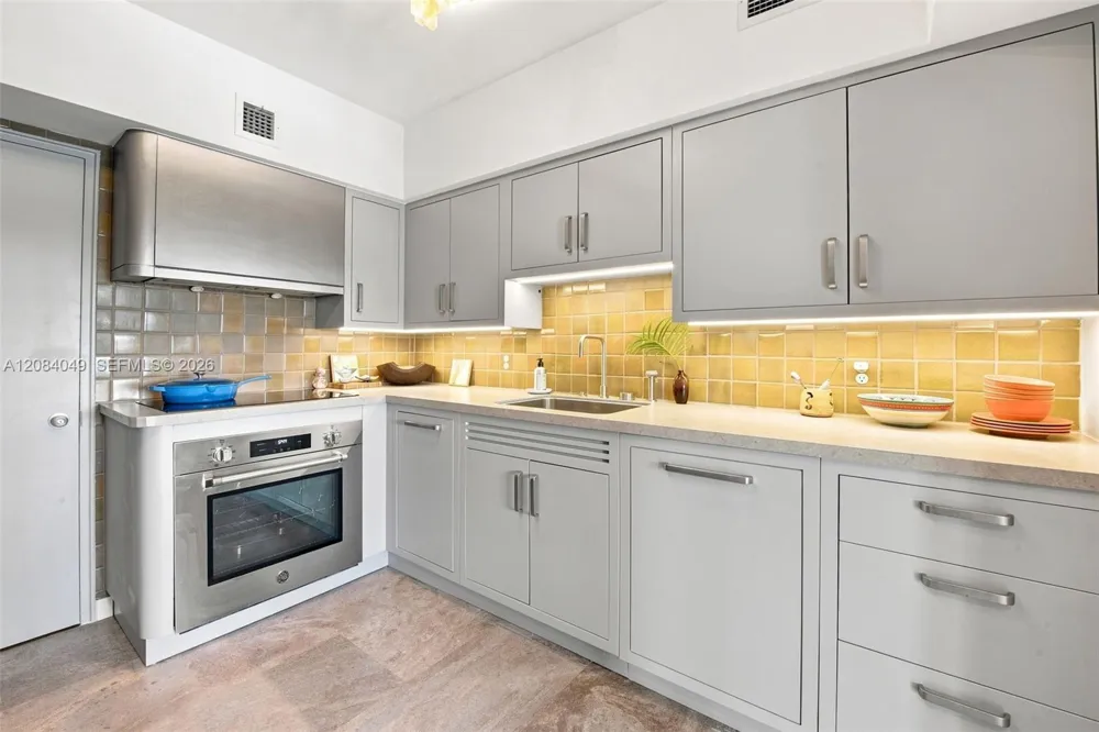16 Island Ave #4E Miami Beach, FL 33139