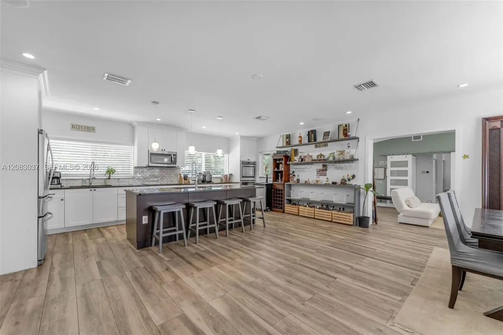 19050 SW 144th Ave Miami, FL 33177