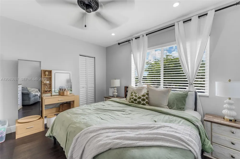 19050 SW 144th Ave Miami, FL 33177