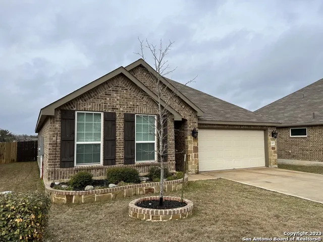 105 ESSLEMONT Boerne, TX 78015