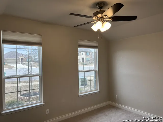 105 ESSLEMONT Boerne, TX 78015