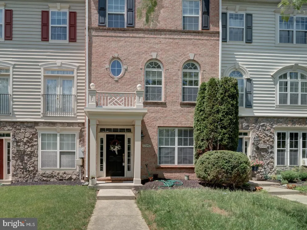 22942 ROSE QUARTZ SQUARE Brambleton, VA 20148