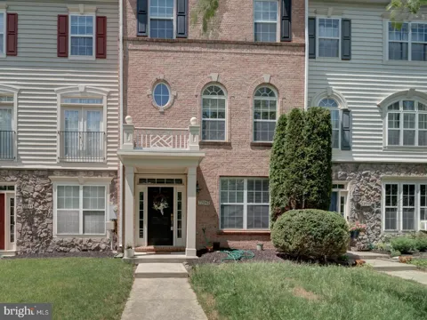 22942 ROSE QUARTZ SQUARE