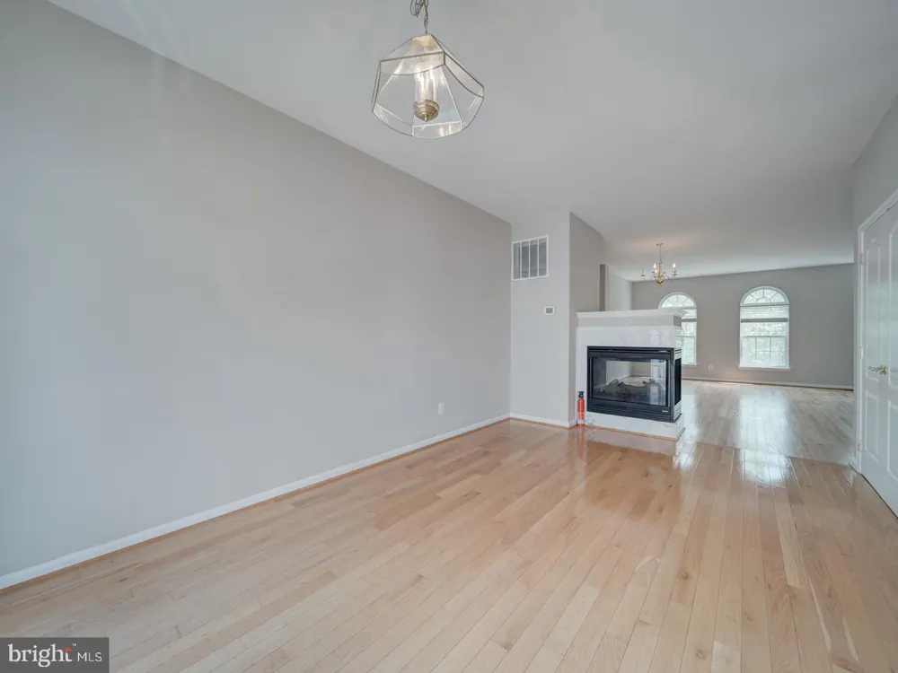 22942 ROSE QUARTZ SQUARE Brambleton, VA 20148