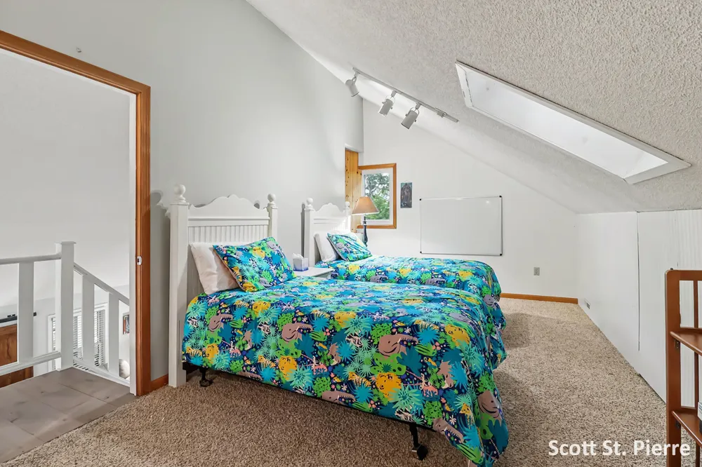 6635 S Shore Drive Whitehall, MI 49461