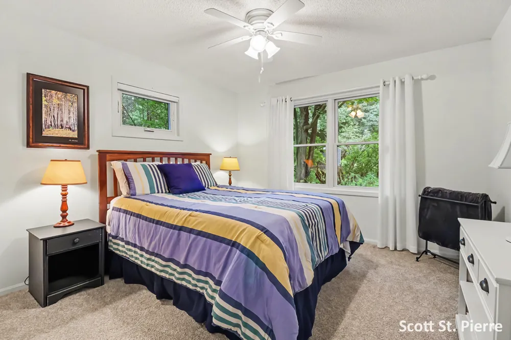 6635 S Shore Drive Whitehall, MI 49461