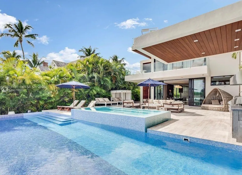 321 E Dilido Dr Miami Beach, FL 33139