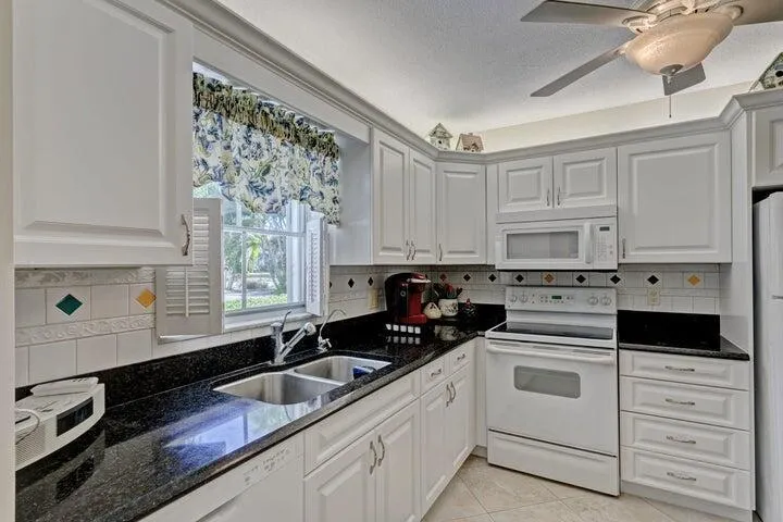 1201 SUGAR SANDS BOULEVARD #3 Singer Island, FL 33404