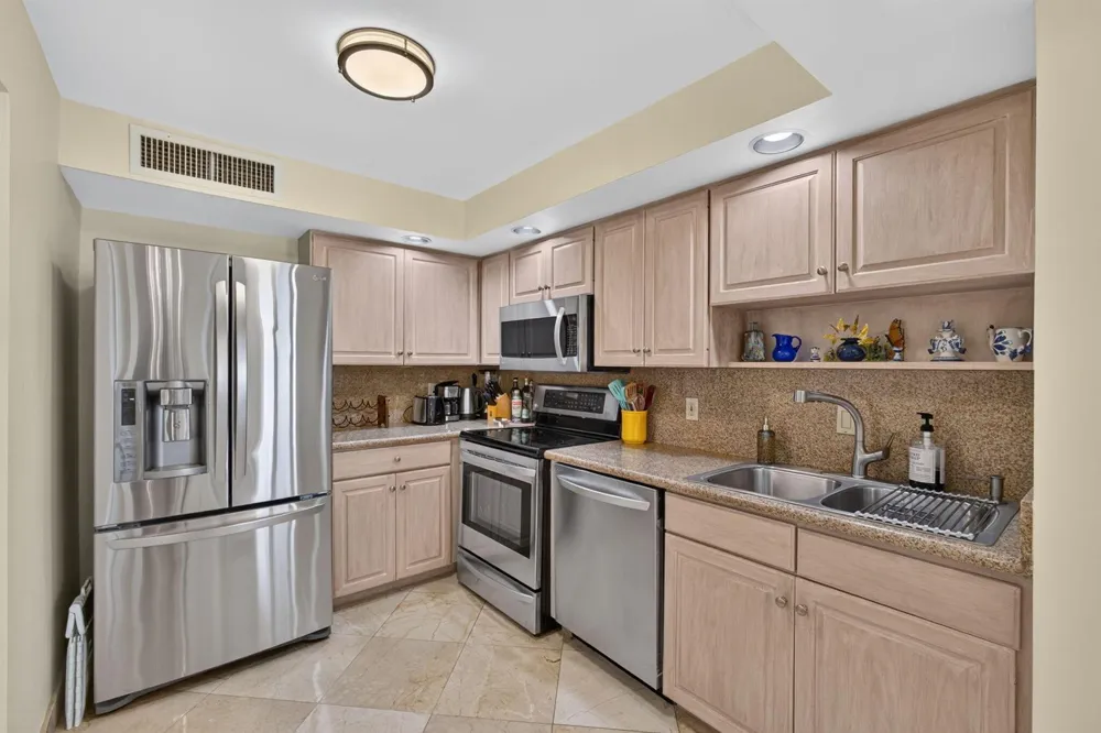 2800 OCEAN DRIVE #A-10D Singer Island, FL 33404
