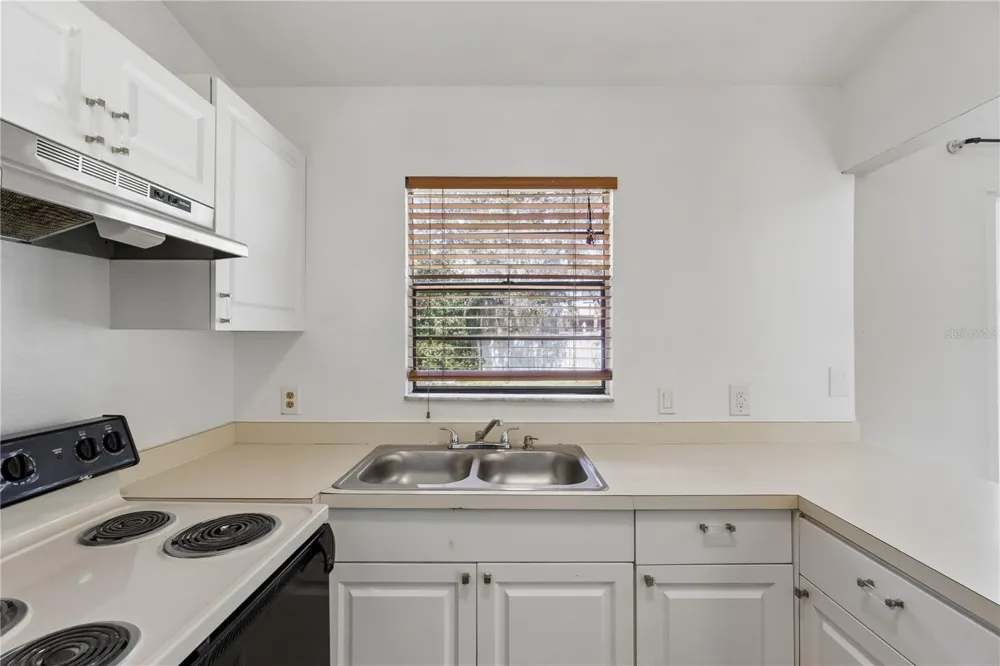 648 FLORIDIAN DRIVE Kissimmee, FL 34758