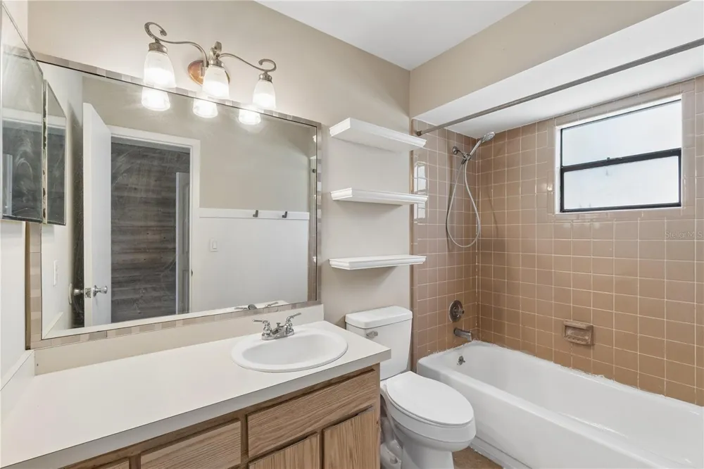 648 FLORIDIAN DRIVE Kissimmee, FL 34758