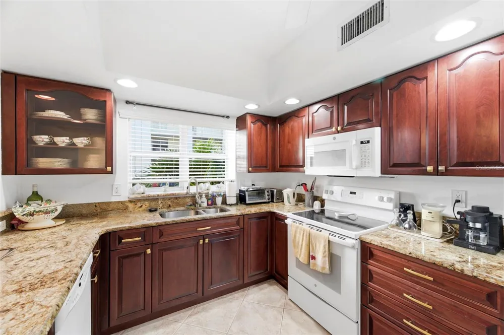 1200 COUNTRY CLUB DRIVE #2106 Largo, FL 33771