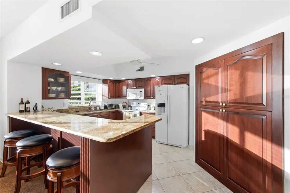 1200 COUNTRY CLUB DRIVE #2106 Largo, FL 33771