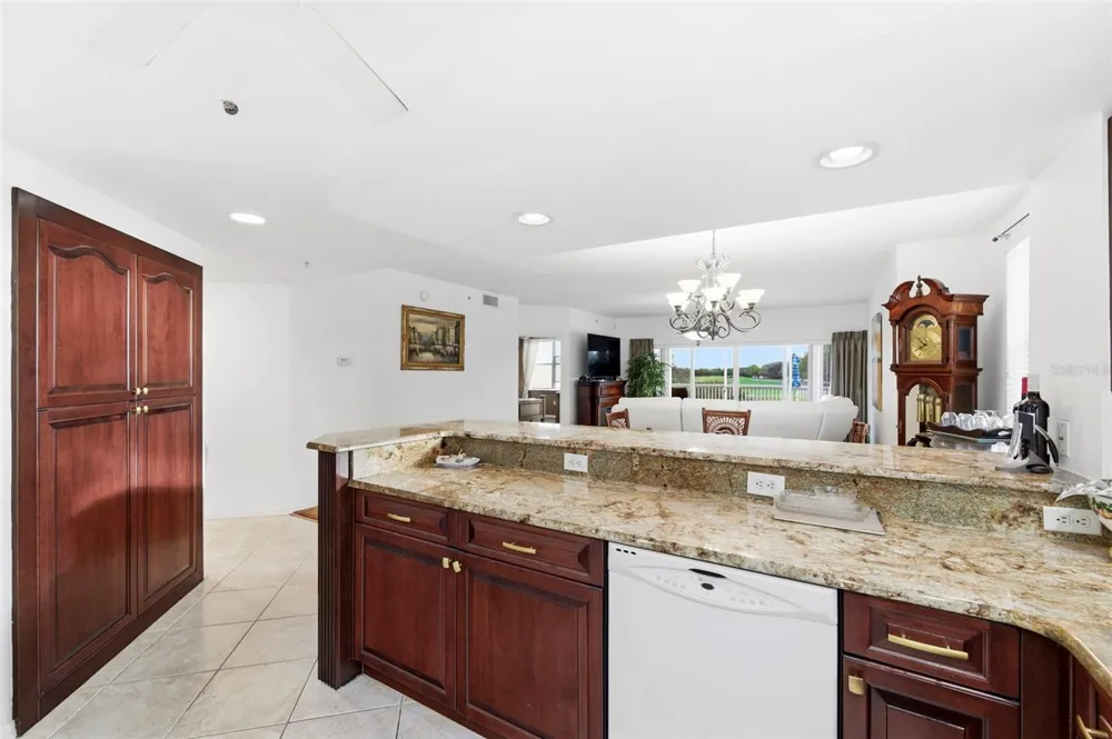 1200 COUNTRY CLUB DRIVE #2106 Largo, FL 33771