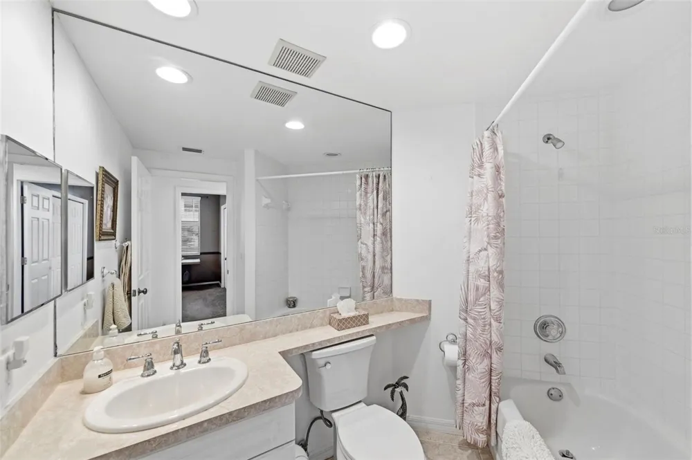1200 COUNTRY CLUB DRIVE #2106 Largo, FL 33771