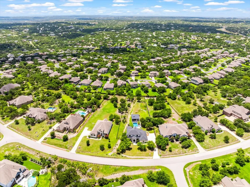 9600 Stratus Drive Dripping Springs, TX 78620
