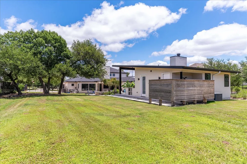 9600 Stratus Drive Dripping Springs, TX 78620
