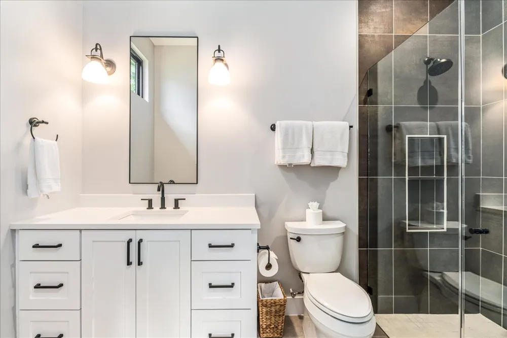 9600 Stratus Drive Dripping Springs, TX 78620