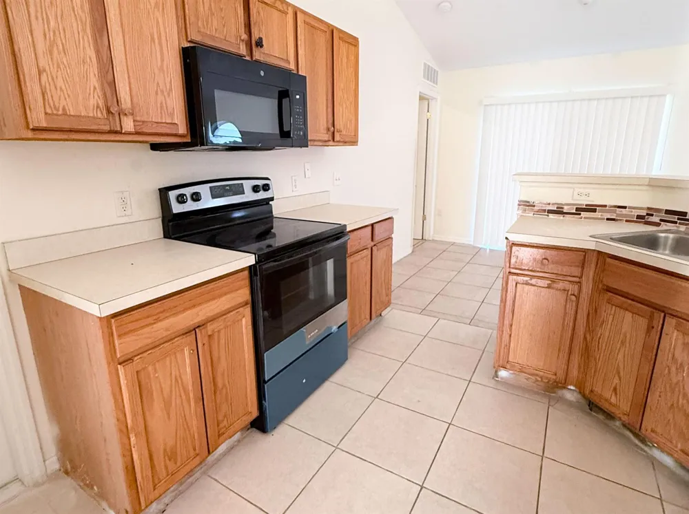 1031 SE 39TH TERRACE Okeechobee, FL 34974