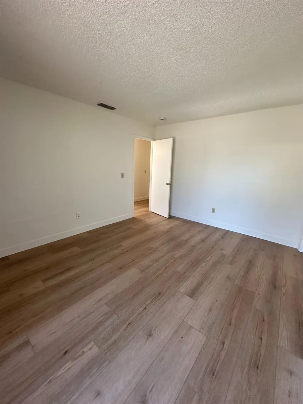 1108 Pierce Drive #101 Clovis, CA 93612
