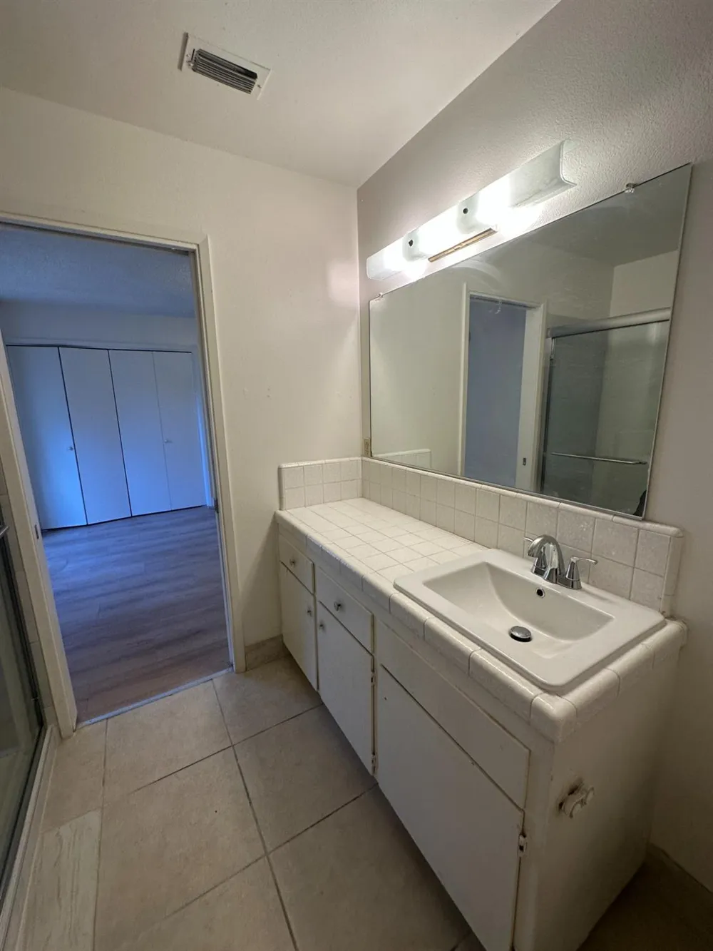 1108 Pierce Drive #101 Clovis, CA 93612