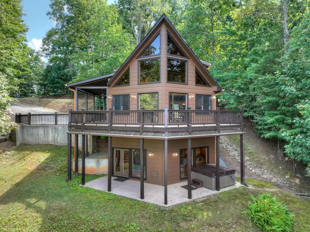 8 North Face Drive Blue Ridge, GA 30513