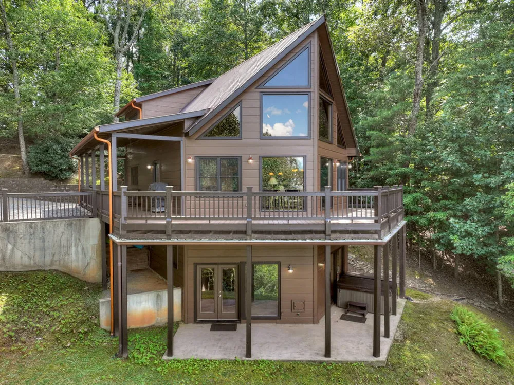 8 North Face Drive Blue Ridge, GA 30513