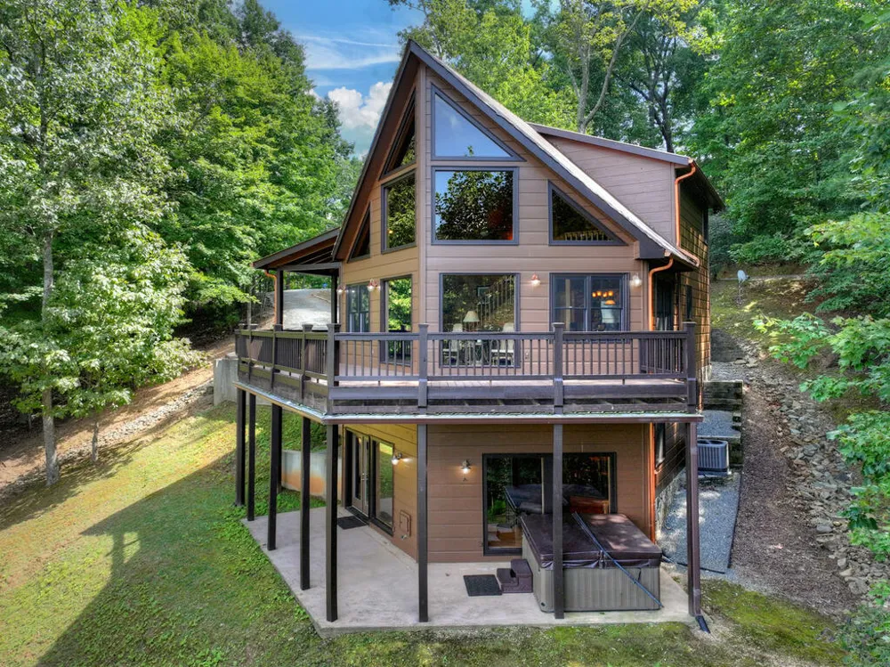 8 North Face Drive Blue Ridge, GA 30513